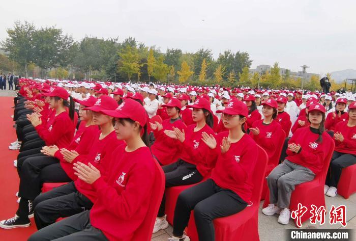 70年来，山师大以齐鲁文化精髓为内核，积淀了厚重的人文底蕴和敦品励学的育人氛围。　赵晓 摄