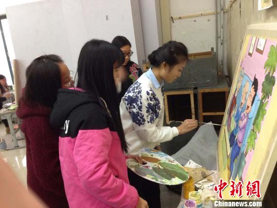 教父母上网等入选山东大学生绘制新二十四孝图